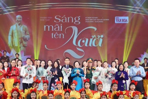 Lắng đọng đêm nghệ thuật 'Sáng mãi tên Người'