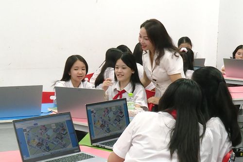 Hà Nội nâng cao năng lực ngoại ngữ cho giáo viên