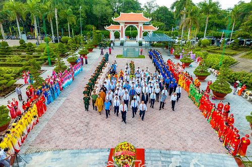 Tình dân Đất Mũi trong ngày sinh của Bác
