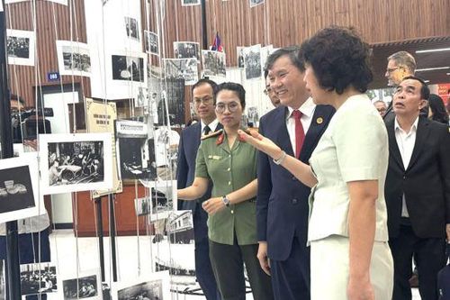 Đánh thức di sản tư liệu trăm năm tuổi trong kỷ nguyên số