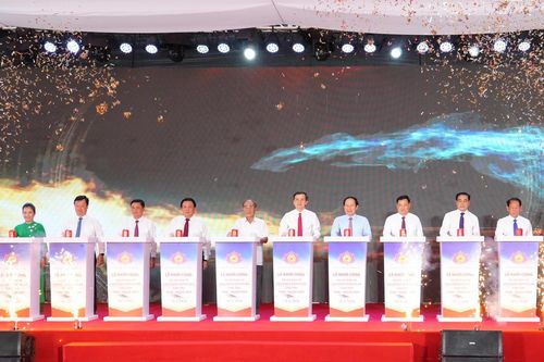 Khởi công cao tốc Vinh - Thanh Thủy, kết nối hành lang kinh tế Việt - Lào