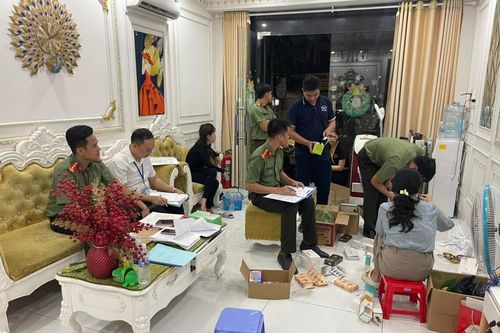 Thẩm mỹ Bee Hin 'chui', thực hiện dịch vụ xâm lấn như tiêm filler, cắt mí