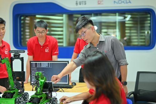 Chọn ngành Công nghệ thông tin thời AI: Đừng chỉ nhìn 'điểm chuẩn'