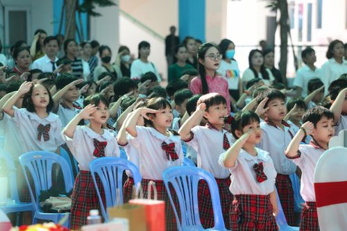 Khánh thành trường tiểu học trên đất nghĩa trang Bình Hưng Hòa sau di dời