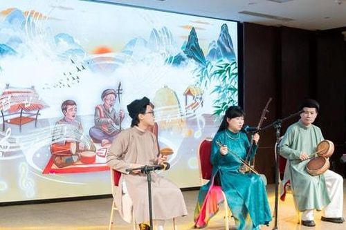 Làm mới nghệ thuật truyền thống từ tư duy của người trẻ