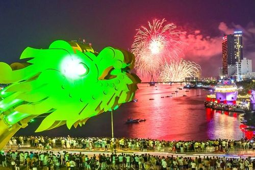 Đà Nẵng đón sóng khách hè 2026