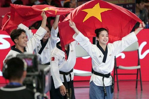 Người đẹp Châu Tuyết Vân giúp Việt Nam đoạt VÀNG tại đấu trường châu Á
