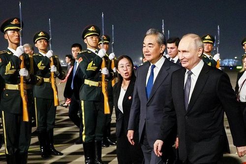 [Video] Tổng thống Nga Putin bắt đầu chuyến thăm Trung Quốc