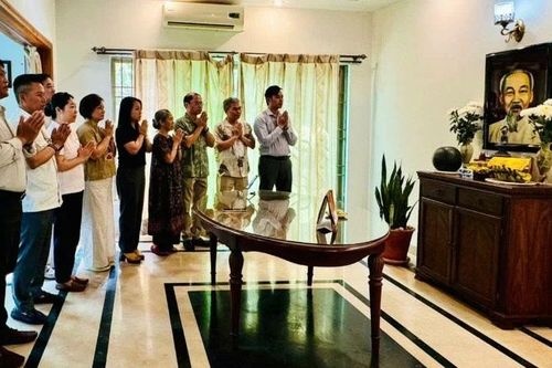 Đại sứ quán Việt Nam tại Pakistan tổ chức trọng thể kỷ niệm 136 năm Ngày sinh Chủ tịch Hồ Chí Minh