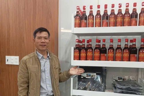 Sóng sánh 'Nước mắm cá cơm nguyên chất'