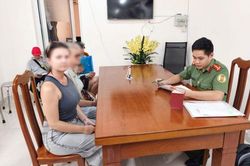 Trục xuất nhóm du khách vi phạm về xuất nhập cảnh