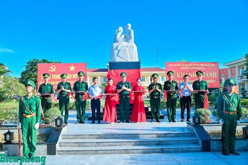 Đồn Biên phòng Hải Hòa khánh thành Tượng đài 'Nghe lời non nước'
