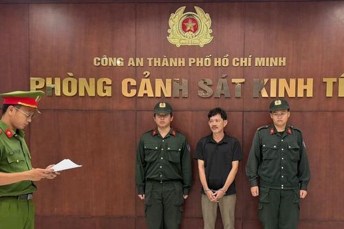 Bắt giám đốc công ty làm giấy tờ giả, chiếm đoạt hơn 22 tỷ đồng