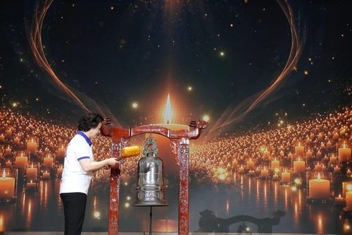 Những hồi chuông tri ân