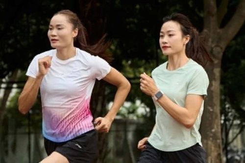 Điều gì khiến công nghệ đệm giữa trở thành yếu tố runner đặc biệt chú ý?