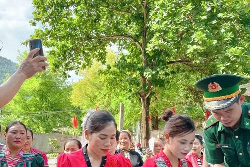 Lào Cai lan tỏa phong trào thi đua chuyển đổi số gắn với giảm nghèo thông tin