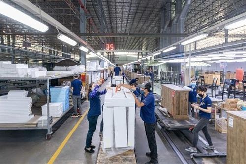 Loạt doanh nghiệp mạnh tay chia tiền cho cổ đông