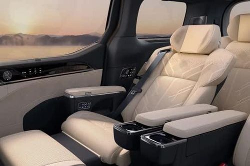 'Chuyên cơ mặt đất' công suất 925 mã lực, giá hơn 1,7 tỷ, so kè cùng Toyota Alphard