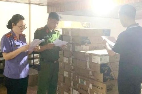 Phù phép bếp từ xuất xứ Trung Quốc thành bếp từ Đức và Thái Lan, một đối tượng bị khởi tố hình sự