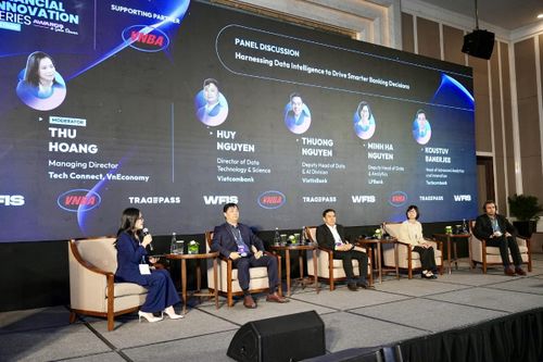 Qua thời đua công nghệ, ngân hàng bước vào 'cuộc chiến' làm chủ dữ liệu thông minh