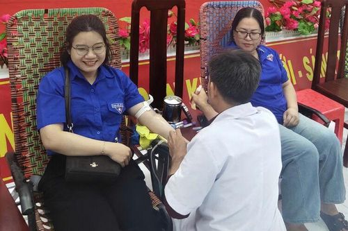 Tình nguyện viên xã Tây Yên hiến 87 đơn vị máu