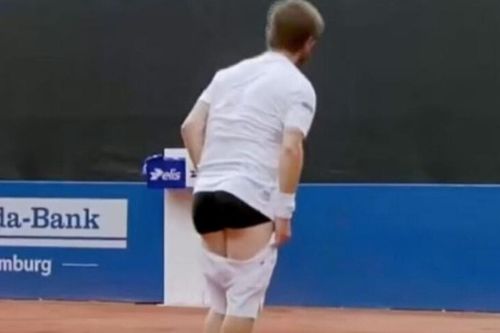 Scandal tennis trước thềm Roland Garros: Moutet gây sốc tại Hamburg, Martinez dọa đánh đối thủ