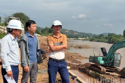 Tăng tốc dự án kè chống sạt lở