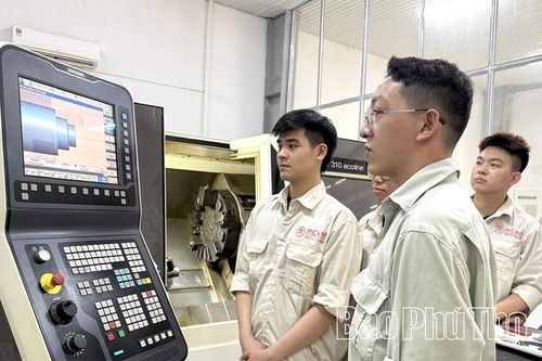 Đào tạo nguồn nhân lực chất lượng cao từ Trường Cao đẳng Cơ điện Hà Nội