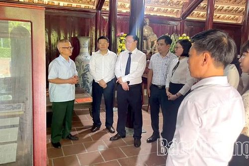 Sinh hoạt chuyên đề 'Báo công dâng Bác' nhân kỷ niệm 136 năm Ngày sinh Chủ tịch Hồ Chí Minh