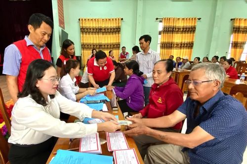 Hỗ trợ 1,8 tỉ đồng giúp người dân khắc phục hậu quả thiên tai