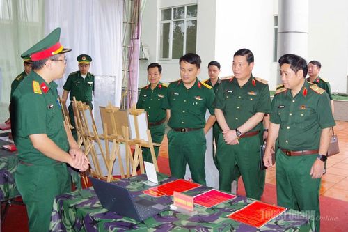 Bộ Quốc phòng kiểm tra cải cách hành chính và chuyển đối số tại Bộ CHQS tỉnh
