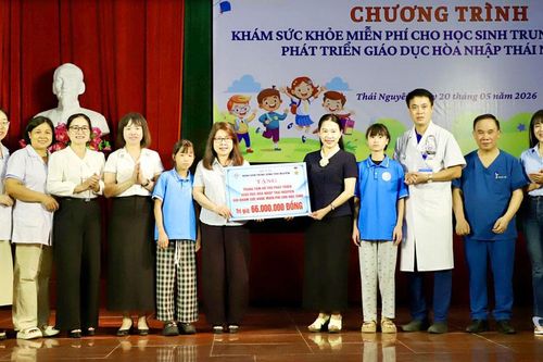 Khám sức khỏe miễn phí cho học sinh Trung tâm Hỗ trợ phát triển giáo dục hòa nhập Thái Nguyên