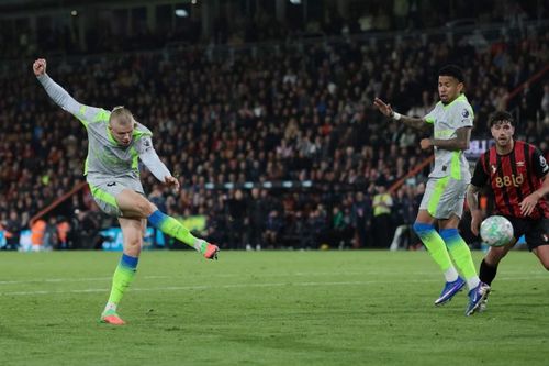Man City hòa Bournemouth, Arsenal chính thức vô địch Ngoại hạng Anh