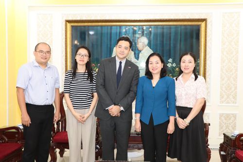 Lãnh đạo Ủy ban MTTQ Việt Nam TP.HCM tiếp xã giao Tổng Lãnh sự quán Pháp Etienne Ranaivoson