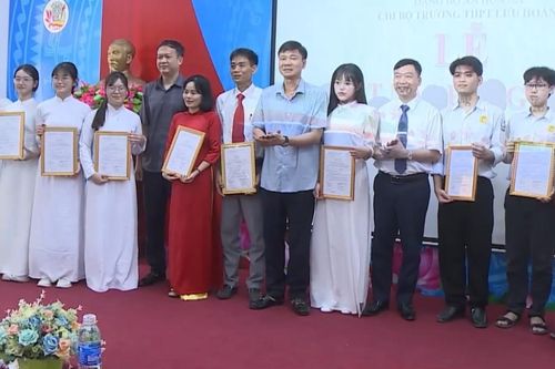Lời tuyên thệ của đảng viên tuổi 18 trong ngày sinh nhật Bác