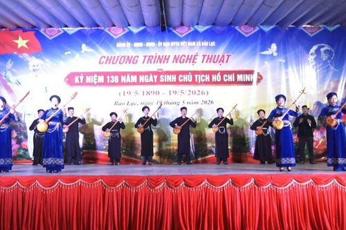 Xã Bảo Lạc tổ chức chương trình nghệ thuật Kỷ niệm 136 năm Ngày sinh Chủ tịch Hồ Chí Minh