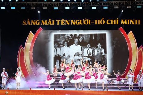 Hải Phòng tổ chức Chương trình nghệ thuật kỷ niệm 136 năm Ngày sinh Chủ tịch Hồ Chí Minh