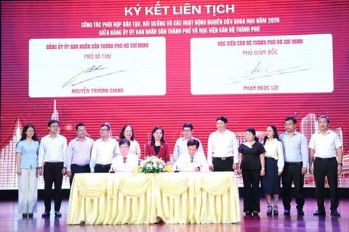 TP.HCM: Công tác đào tạo, bồi dưỡng cán bộ phải gắn với thực tiễn trong giai đoạn mới