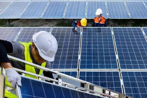 Điện mặt trời mái nhà: Mở hướng tự chủ năng lượng cho các khu công nghiệp Việt Nam