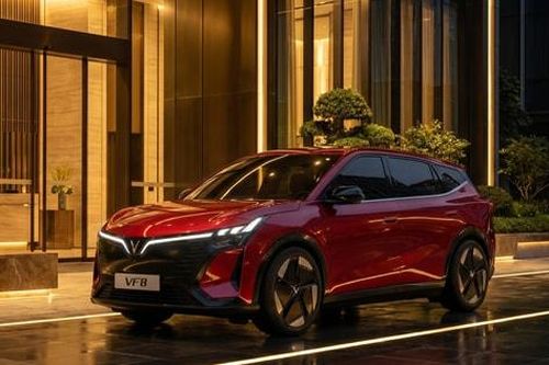 VinFast VF 8 bước sang thế hệ mới: Thực dụng hơn để tìm chỗ đứng