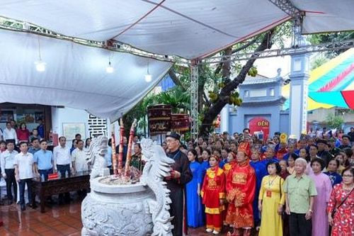 Phường Tây Hồ tổ chức Lễ kỷ niệm 998 năm Hội thề Trung Hiếu Đền Đồng Cổ