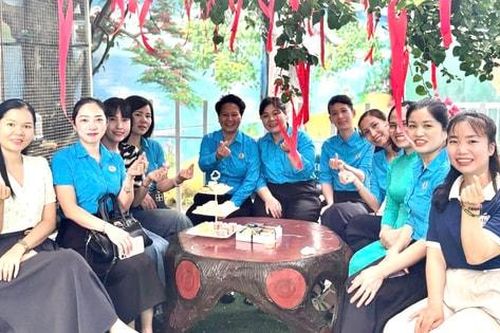 Ra mắt công trình 'Góc xanh Công đoàn' tại Trường Tiểu học Minh Khai B