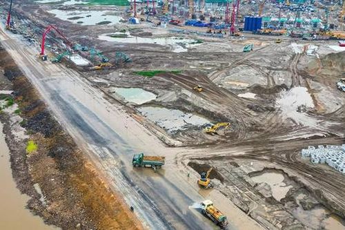 Đại lộ kết nối sân vận động Hùng Vương tăng tốc về đích
