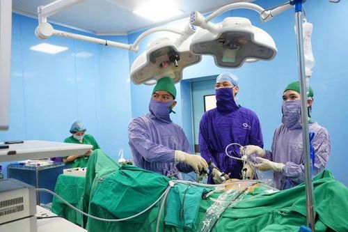 Cụ ông 74 tuổi thoát nguy cơ ung thư nhờ một lần khám sức khỏe định kỳ