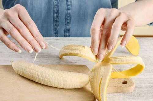 Cách sử dụng vỏ chuối để trị 3 tình trạng ngoài da thường gặp