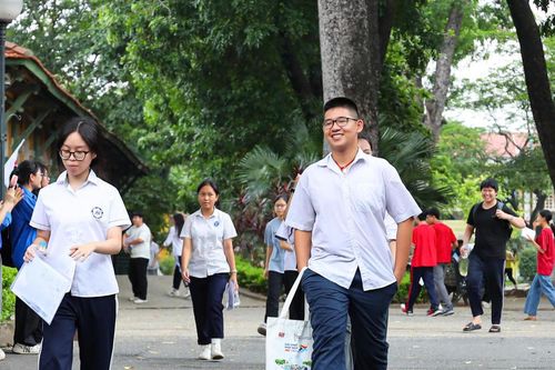Mở rộng xét tuyển lớp 10 có giảm áp lực vào trường công?