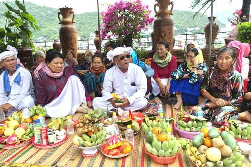 Khánh Hòa: Đề nghị đưa tín ngưỡng thờ Mẫu Thiên Y A Na vào Danh mục di sản quốc gia