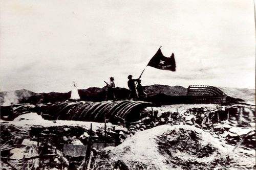 Triển lãm ảnh 'Từ căn cứ địa Việt Bắc đến Chiến dịch Điện Biên Phủ'