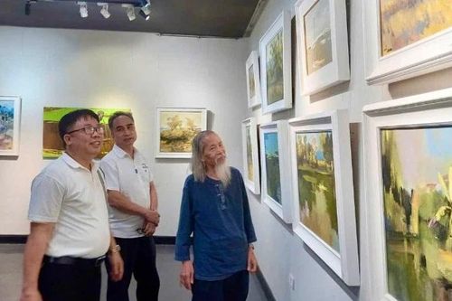 Triển lãm 'Sắc quê 11' và nhịp điệu của ký ức làng quê