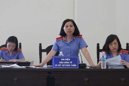 Hai cựu Cục trưởng An toàn thực phẩm được đề nghị giảm án